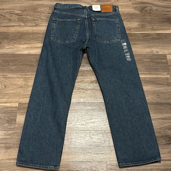 ***NWT*** Calvin Klein Straight Fit Jeans - Picture 3 of 8